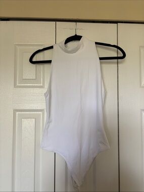 Babaton Contour Mockneck Bodysuit Size S White